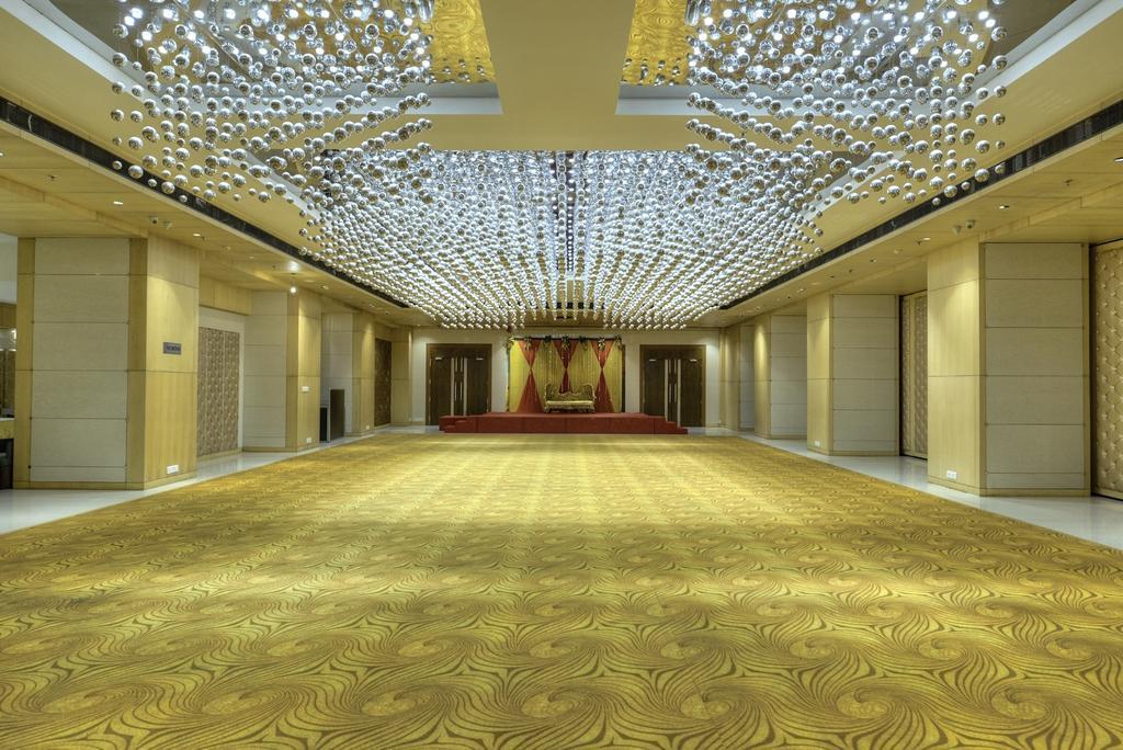 Hotel Delite Grand Faridabad Dış mekan fotoğraf