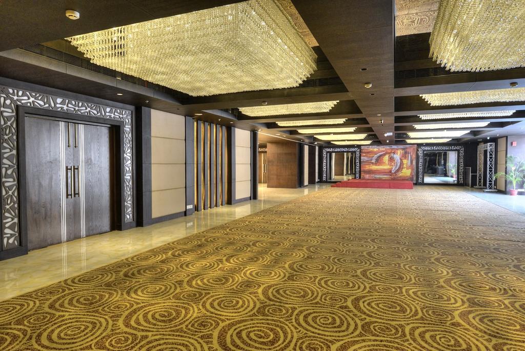 Hotel Delite Grand Faridabad Dış mekan fotoğraf