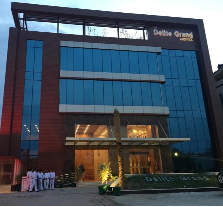 Hotel Delite Grand Faridabad Dış mekan fotoğraf