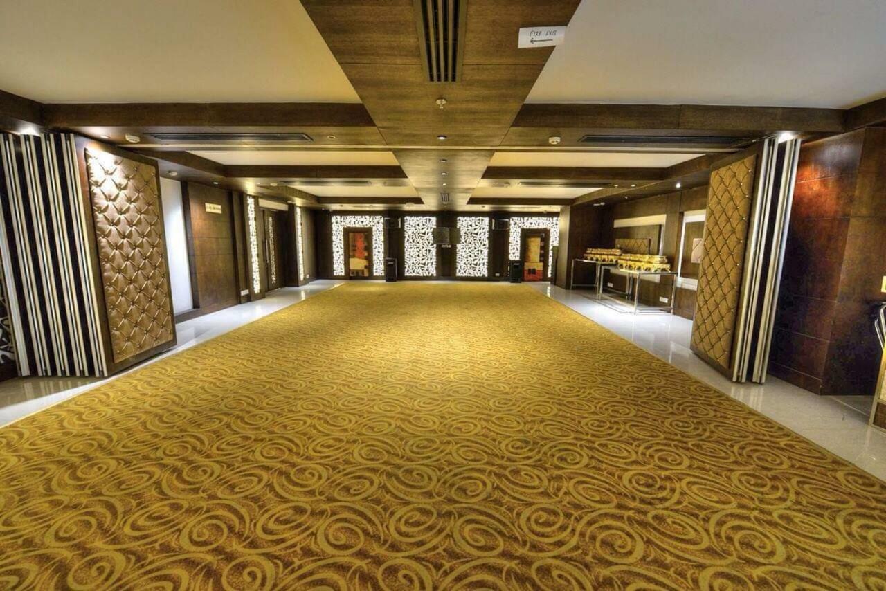 Hotel Delite Grand Faridabad Dış mekan fotoğraf